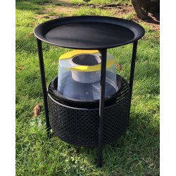 Maxi piège à guêpes, frelons et mouches sur support table métallique. Produit  d'occasion reconditionné.